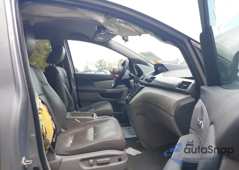 2016 Honda Odyssey Se z USA, uszkodzony, nr VIN 5FNRL5H31GB114482